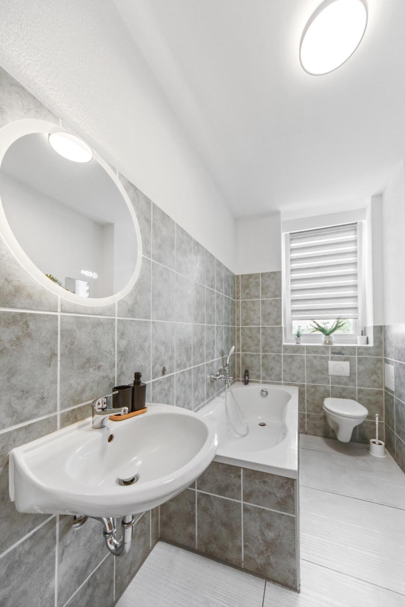 Wohnung Stadtrand, 4 Personen, Nahe Bahnhof Und See 할버슈타트 외부 사진